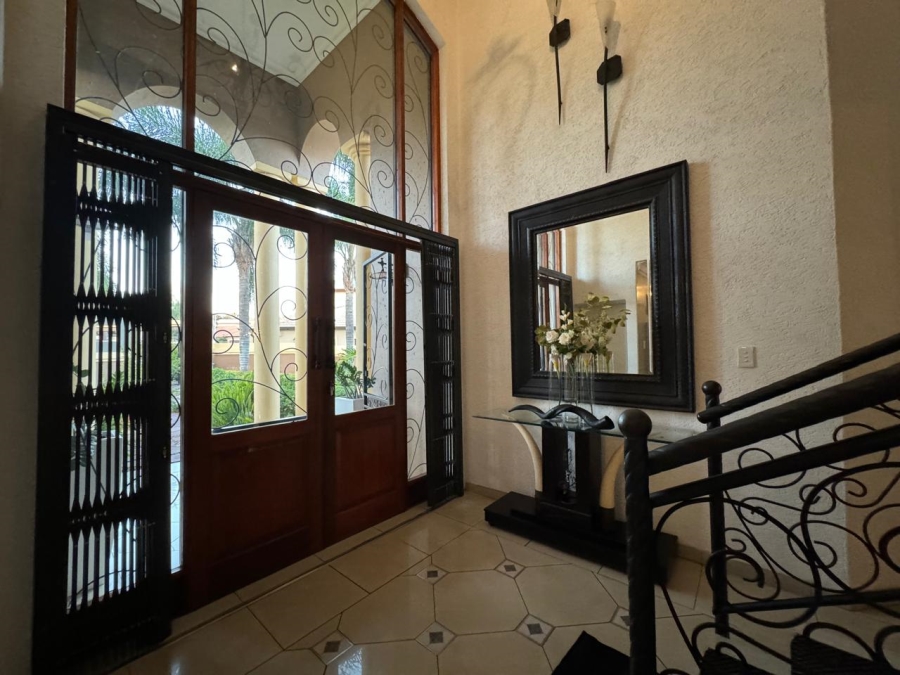 5 Bedroom Property for Sale in Birdwood Estate North West